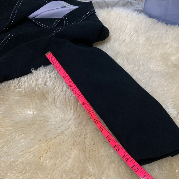 Black jacket with white contrast stitching size P12 - Picture 12 of 13